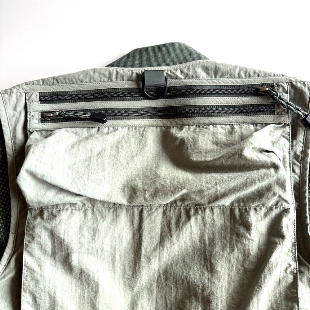 Simms Olive Green Fishing Vest - Picture 3 of 8